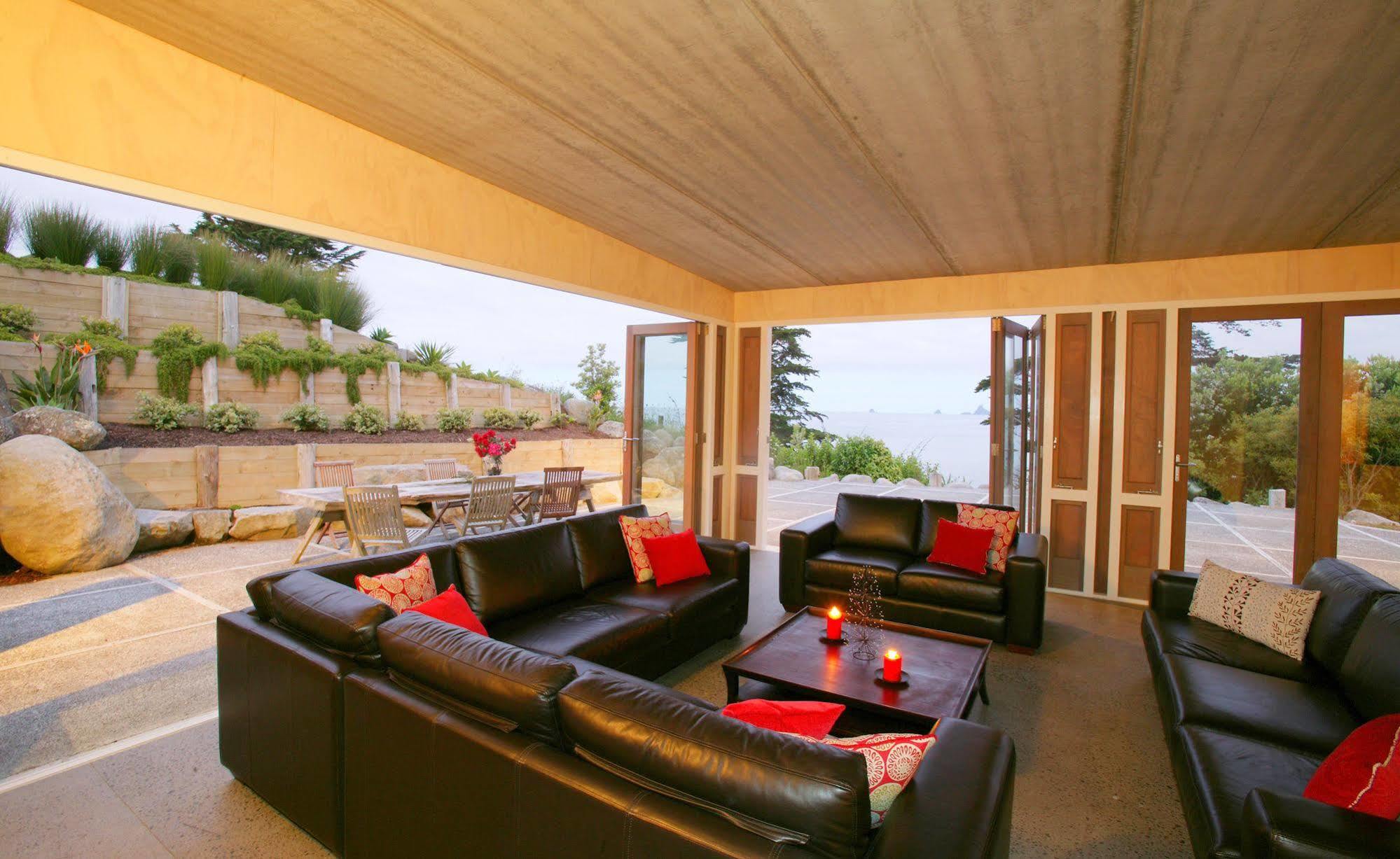 Ahu Ahu Beach Villas Oakura Esterno foto